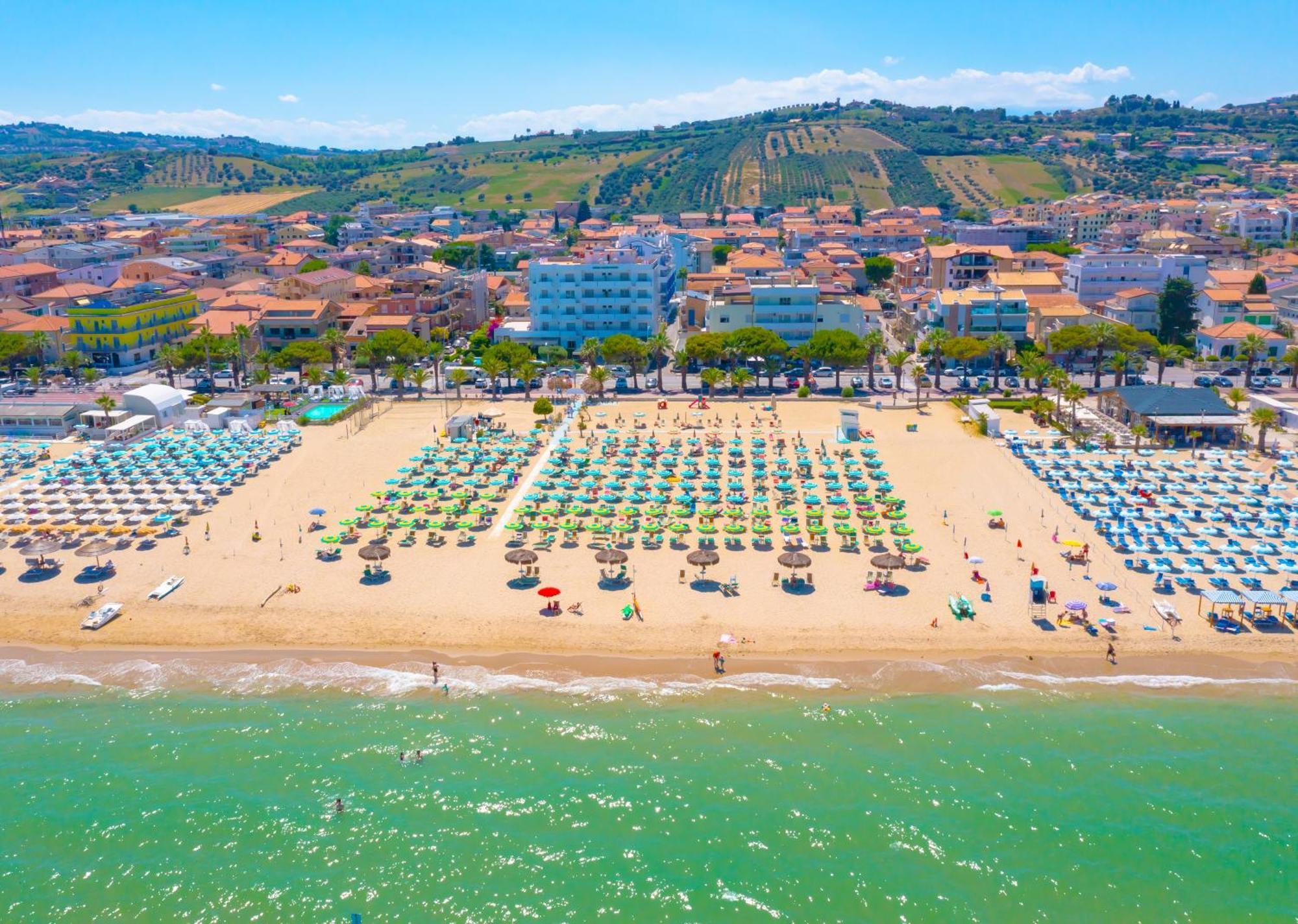 Residence Abruzzo Resort Tortoreto Esterno foto